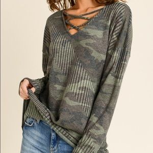 Long sleeve camo top